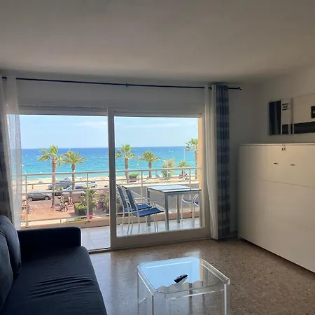 Apparemment Vue Avec Parking Frejus
