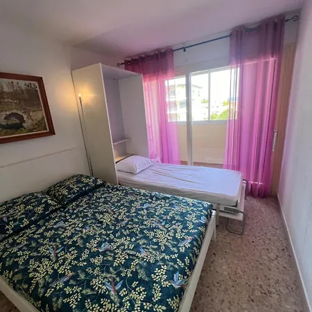 Apparemment Vue Avec Parking Frejus