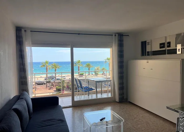 Apparemment Vue Avec Parking Fréjus
